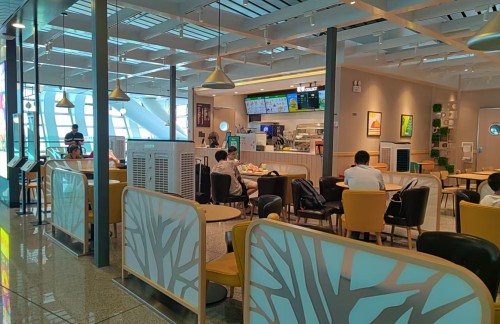 襄阳东站德克士