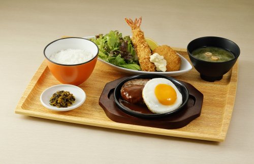 福冈机场HAKATA洋膳屋（ROYAL）