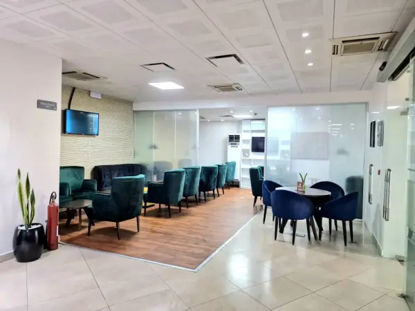 Newrest Premium Class Lounge – photos 2