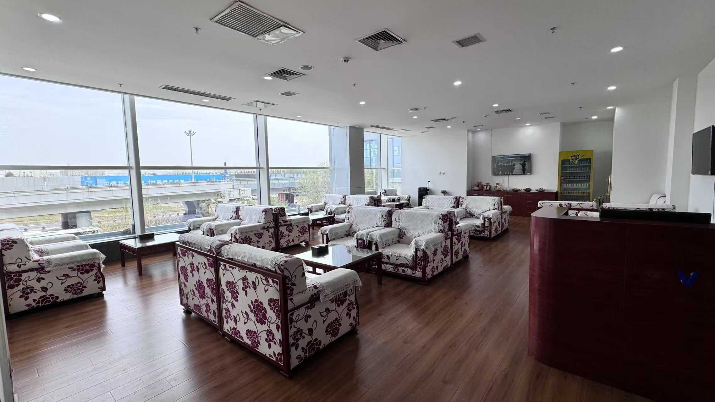 First Class Lounge No.2