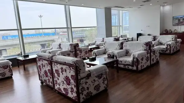 First Class Lounge No.2 – photos 2