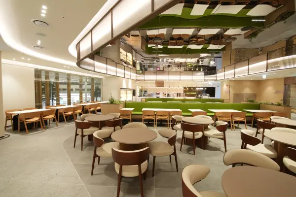 Skyhub Lounge East (T2) – photos 4
