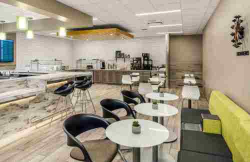 SMFEscape Lounge