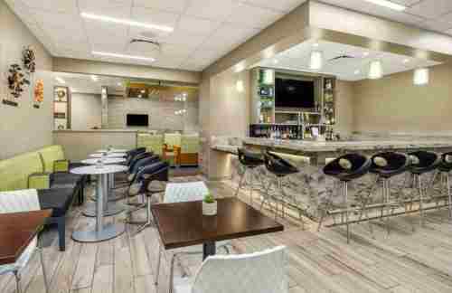 SMFEscape Lounge