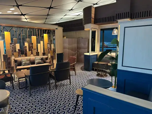 Hong Kong Airlines Lounge (Club Autus) – photos 3