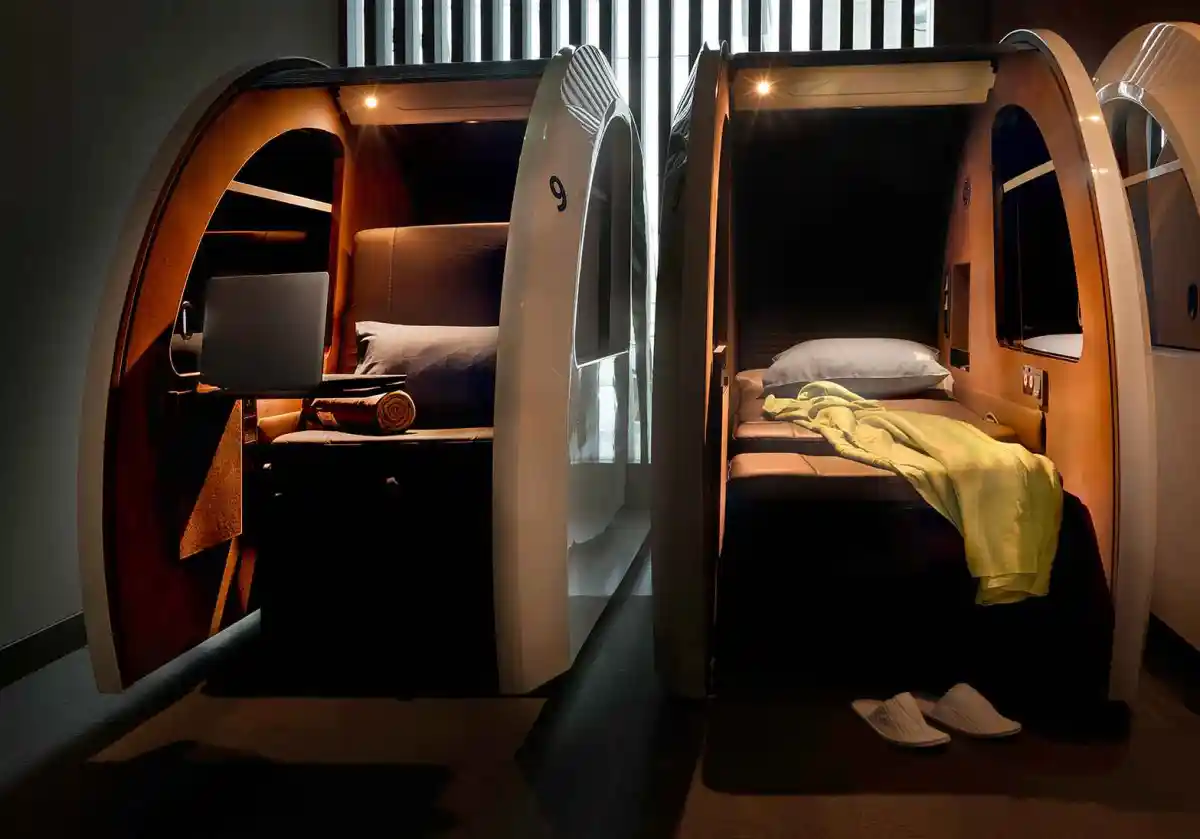 Sleepover Concourse A – photos 2