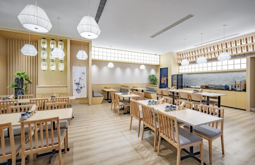 重庆江北国际机场润拉面（T3国内E09登机口）