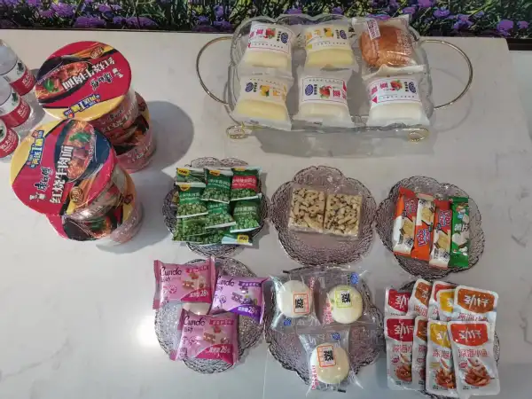 First Class Lounge (Domestic) – photos 2
