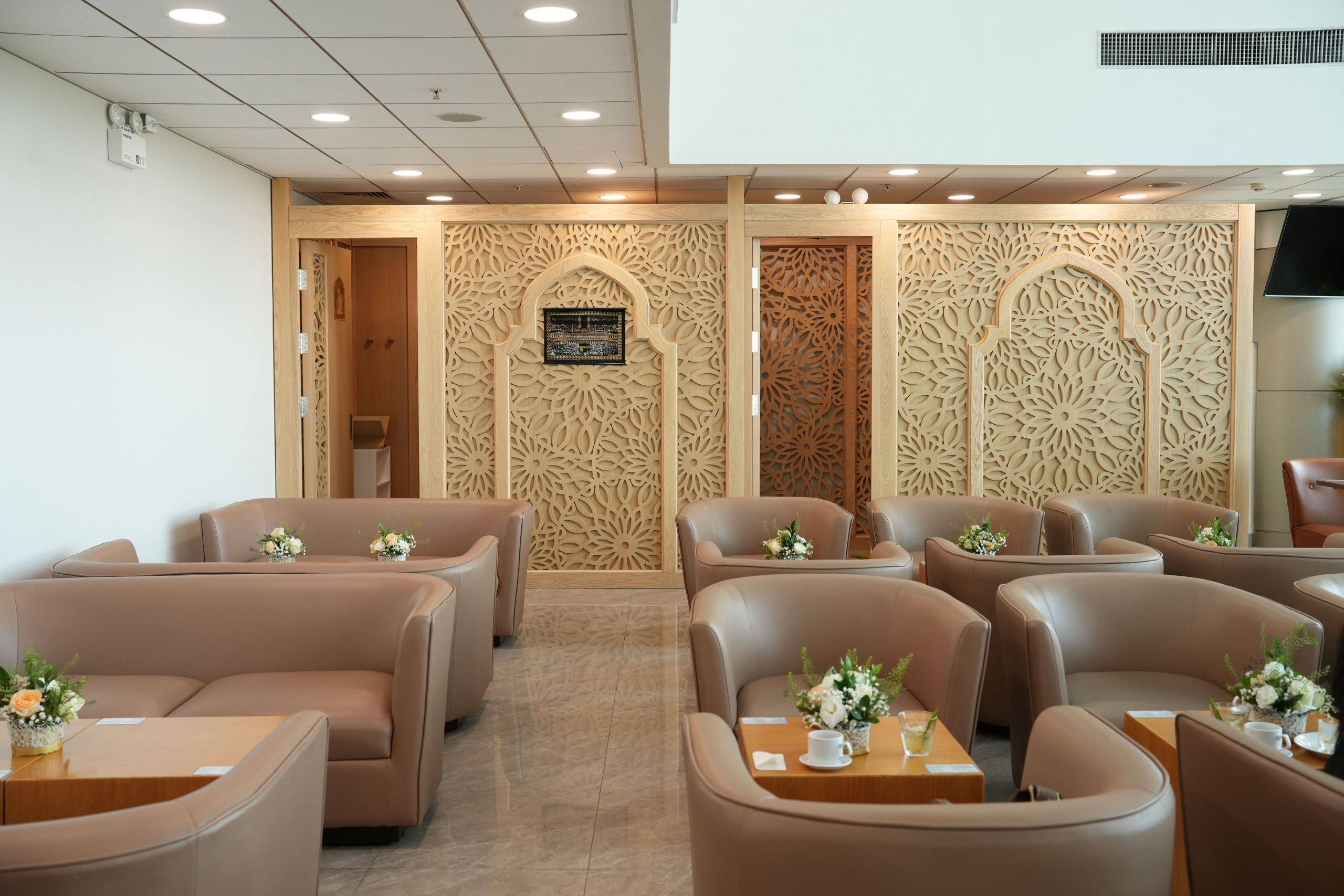 Jasmine Halal Lounge atmosphere, image 8