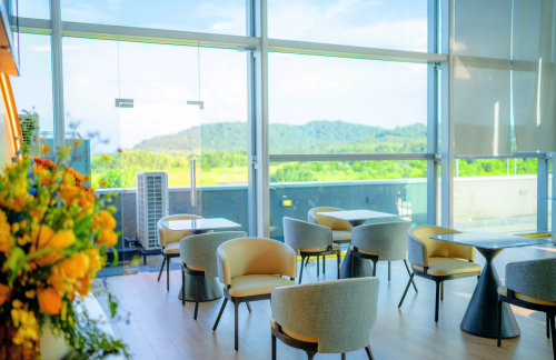 PQCThe SENS Leisure Lounge