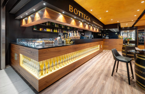 布拉格-瓦茨拉夫·哈维尔国际机场Bottega Prosecco Bar & Caffe