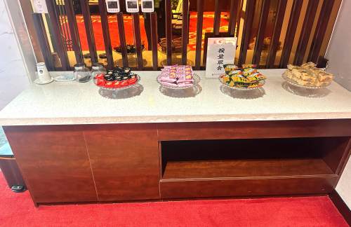 air-8303222号头等舱候机室