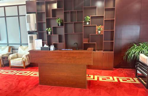 air-8303222号头等舱候机室