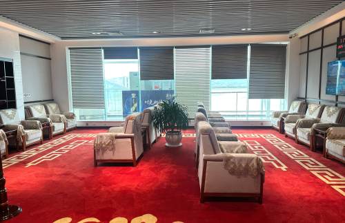 air-8303222号头等舱候机室