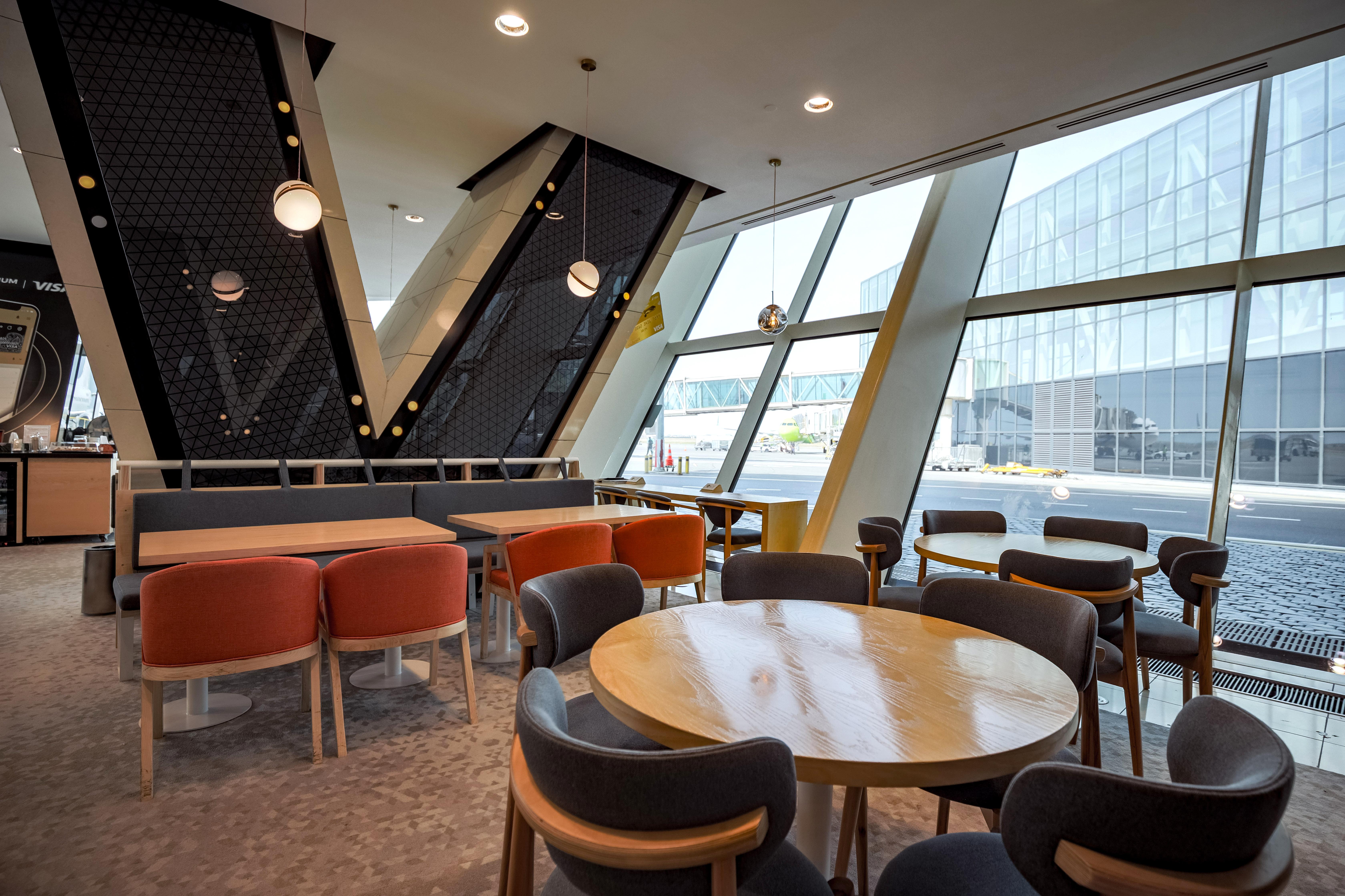 Premium Bank Lounge at GYD