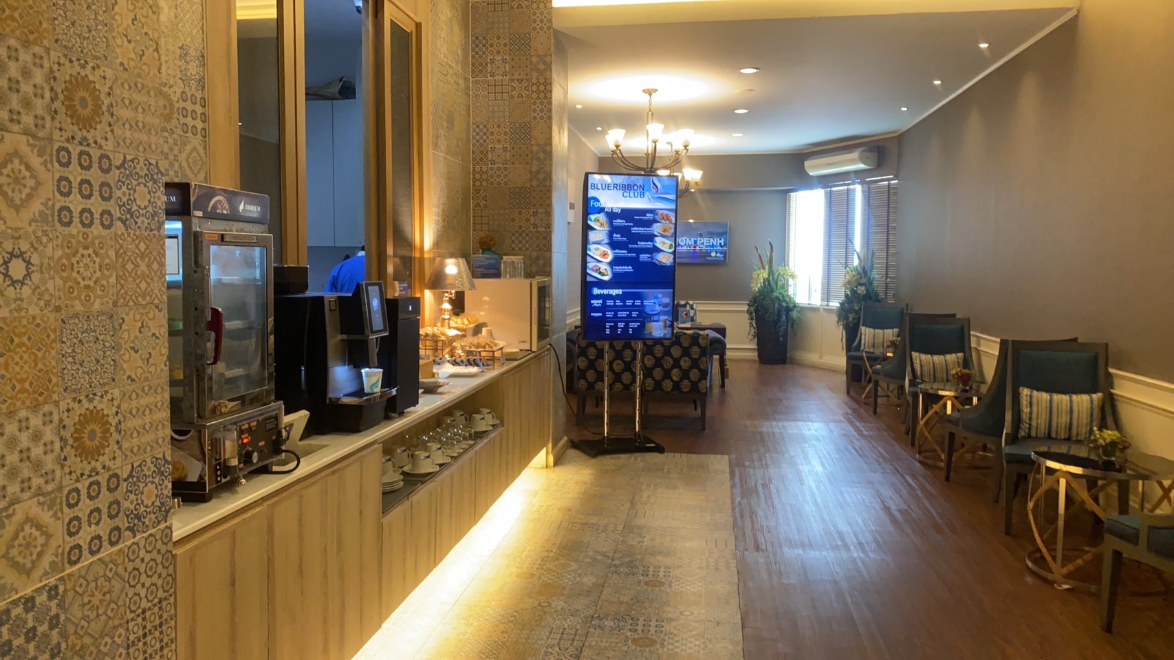 Bangkok Airways Boutique Lounge atmosphere, image 2