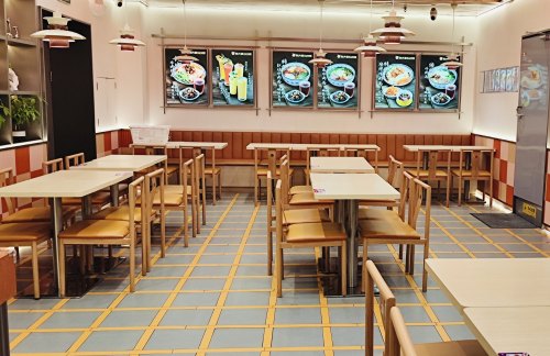 郑州新郑国际机场陇兴楼牛肉拉面