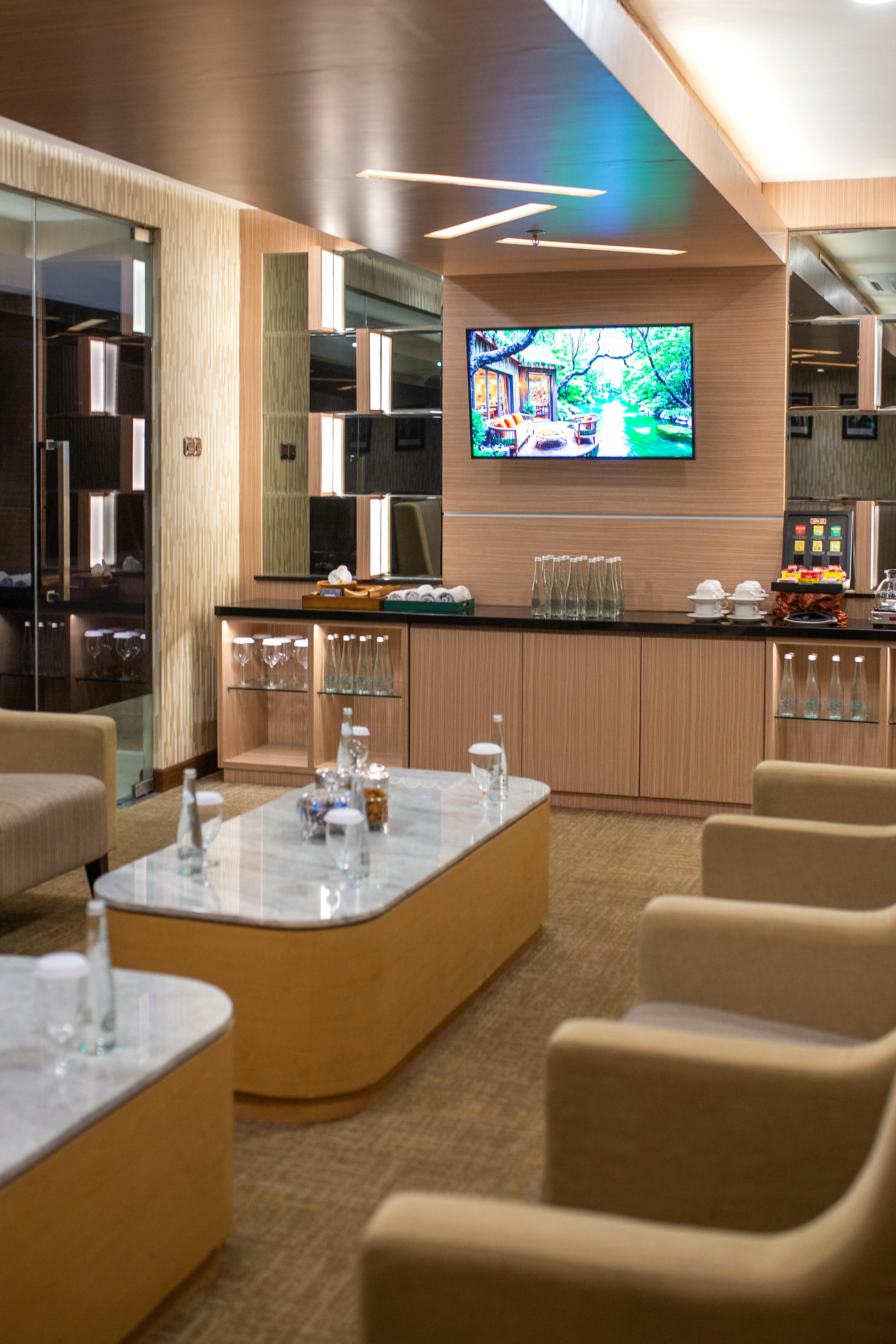 Concordia Lounge atmosphere, image 37