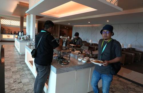 air-6881400Concordia Lounge(Domestic)