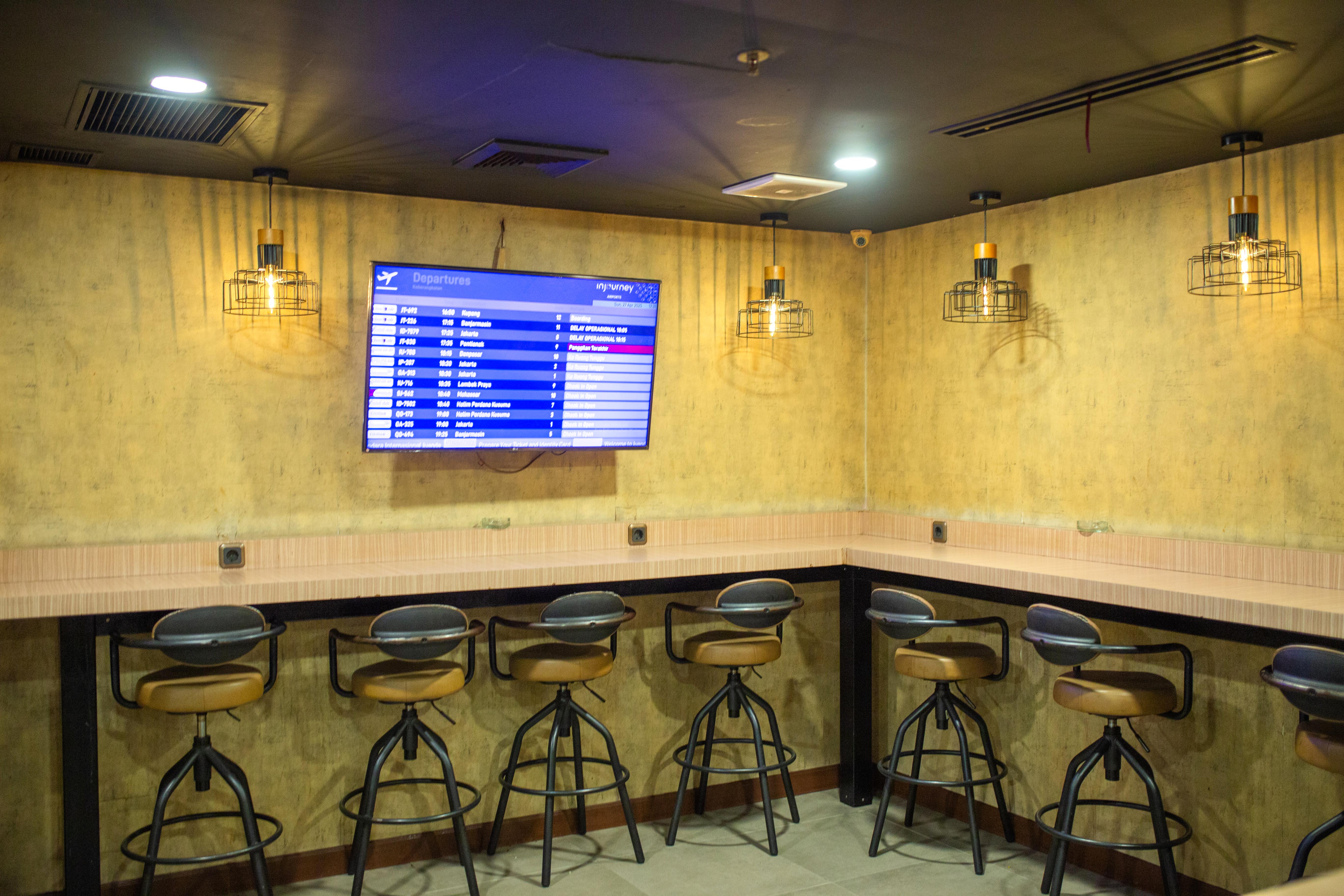 Concordia Lounge atmosphere, image 5