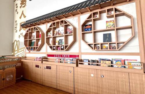 air-6852636商务座候车区