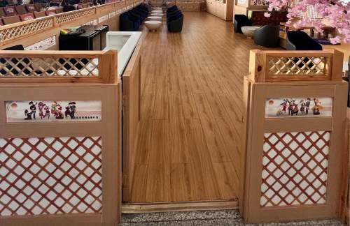 air-6852636商务座候车区