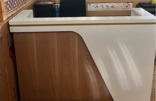 air-6852636商务座候车区