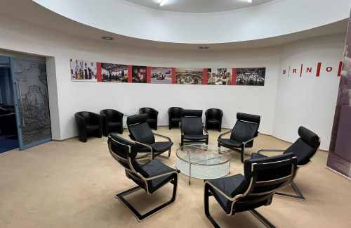 BRQBusiness Lounge (T1)