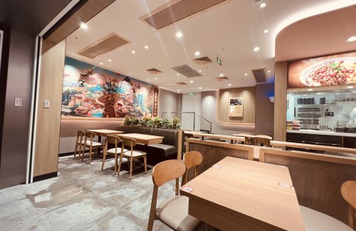 广州白云国际机场遇见小面(T3交通中心1F中庭)