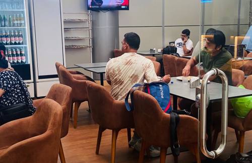 TRVThe Lounge (Domestic)