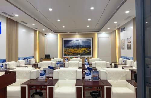 air-10384229商务座候车区