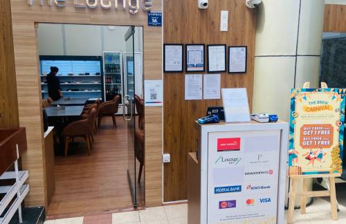 TRVThe Lounge (Domestic)