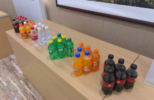 air-10384229商务座候车区