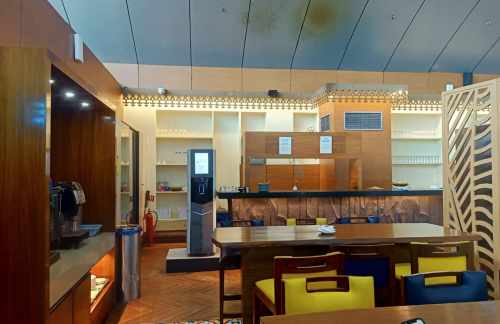 TRVThe Lounge (International)