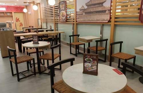 杭州东站康师傅私房牛肉面(27A检票口楼上)