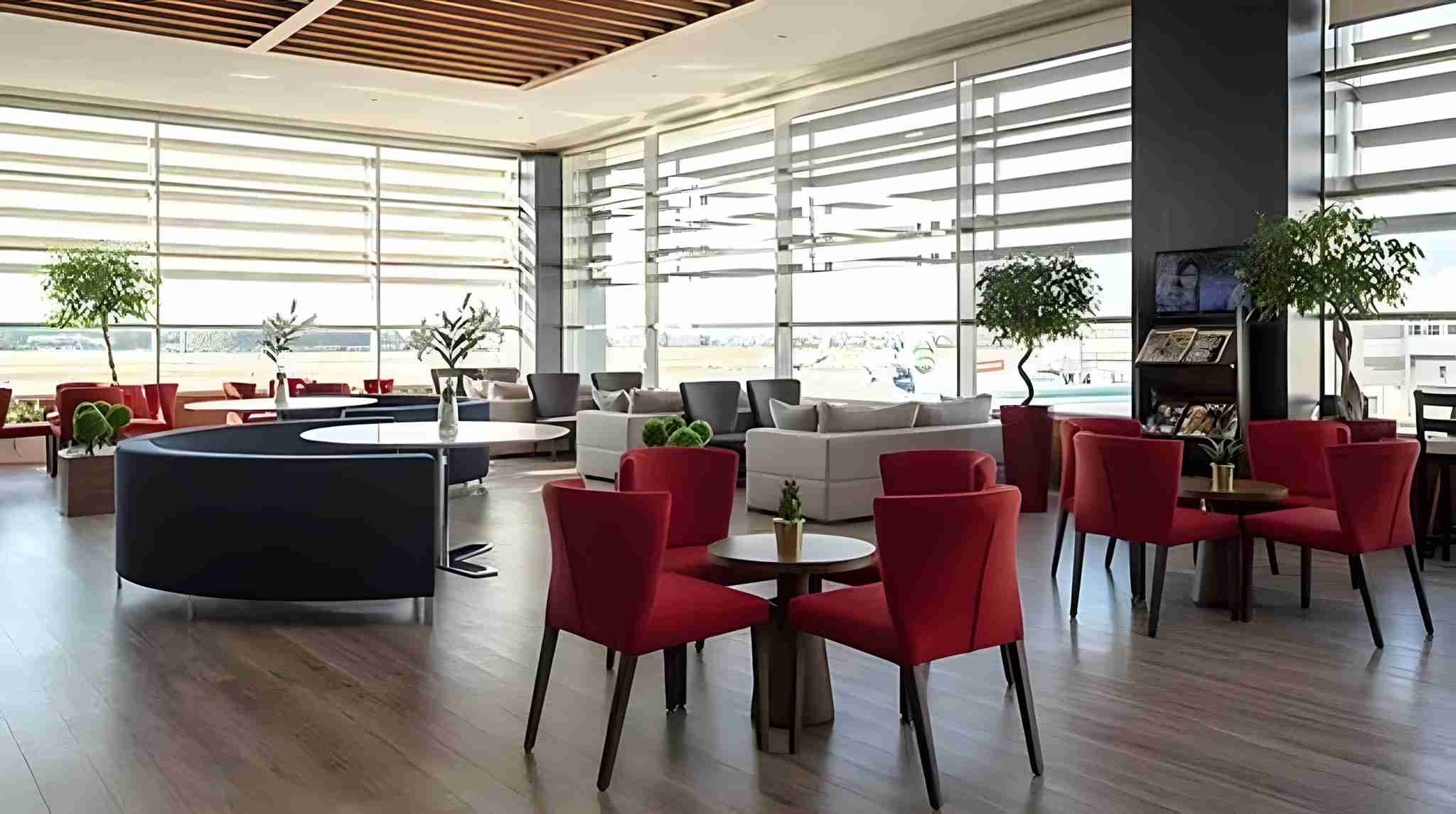 CIP Lounge atmosphere, image 2