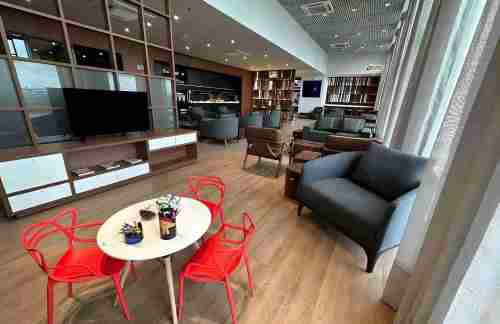 GYNEmerald VIP Lounge - Santa Genoveva