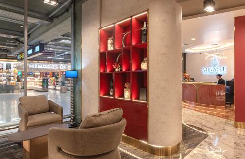 BKKMiracle First Class Lounge