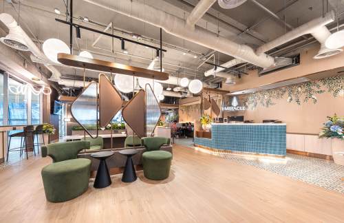 BKKMiracle First Class Lounge