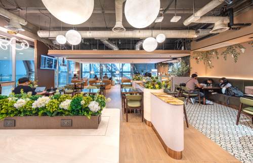 BKKMiracle First Class Lounge