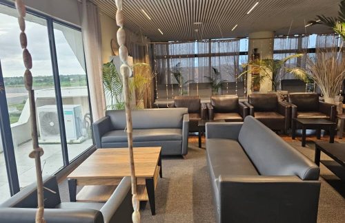 BJLFirst Class Lounge