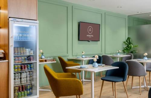 MADAerotel Madrid - The Hub