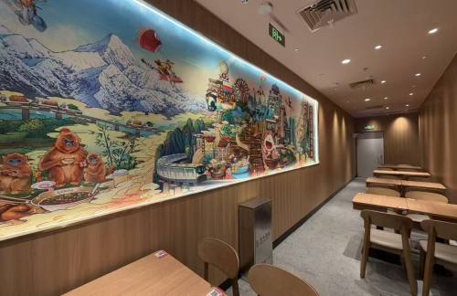 上海虹桥站遇见小面(到达层)