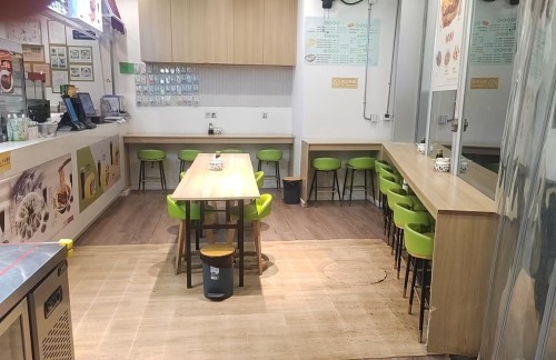 air-321907餐食体验厅-双黄蛋煎饼·牛肉面