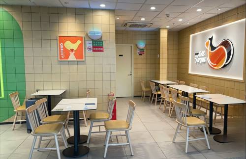 郑州东站德克士（26B检票口）