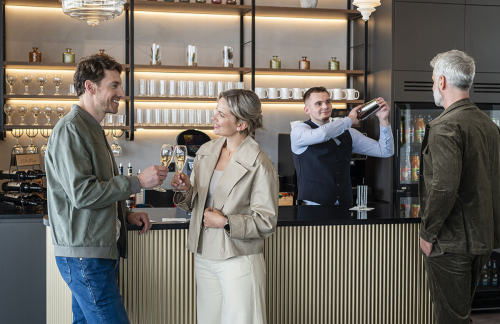 PRGMasterCard Lounge (T1)