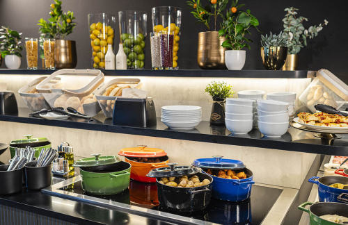 PRGMasterCard Lounge (T1)