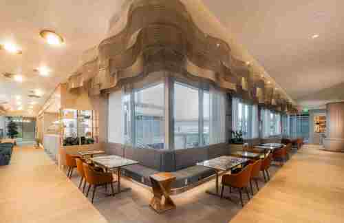 DFWPlaza Premium Lounge