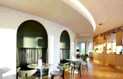 LGWPlaza Premium Lounge