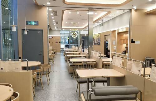 上海虹桥站老娘舅(到达层B1-017)